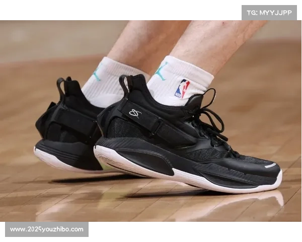 李宁航天科技应用,动态保暖平台亮相 李宁航天科技应用,动态保暖平台亮相