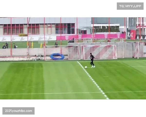 拜仁官方确认穆西亚拉恢复完整合练